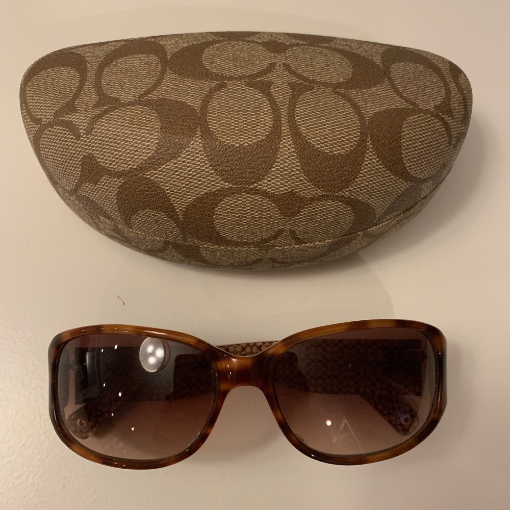 Authentic Coach Sunglasses NWOT, w/ Case and Cloth